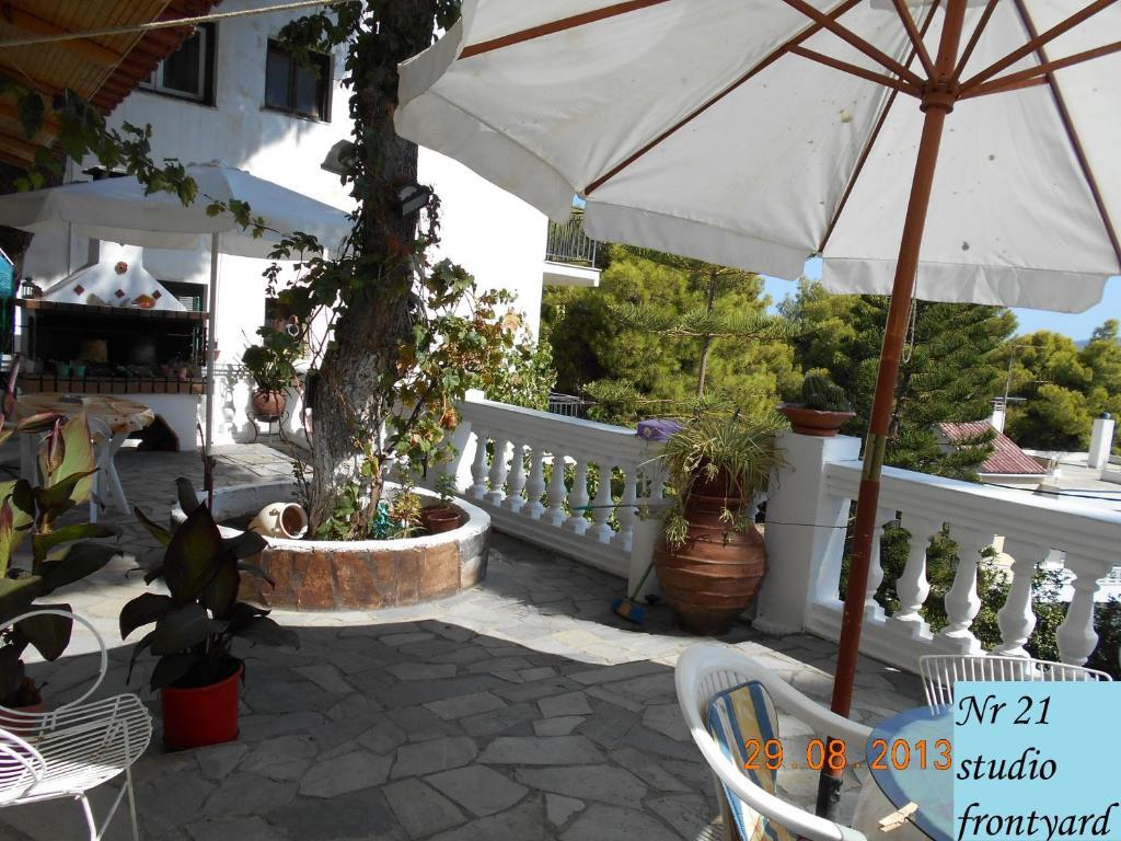 Mina Apartments Poros Town Room photo